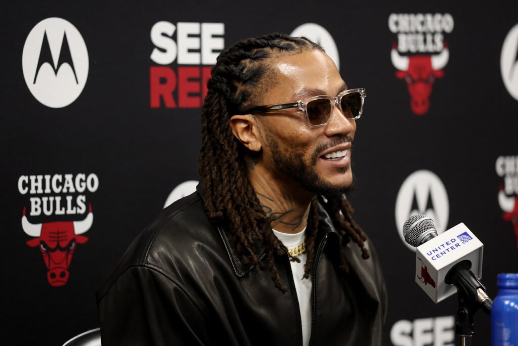 Derrick Rose speaks prior to his #1 jersey being retired by the Chicago Bulls in a ceremony to follow a game between the Bulls and the Boston Celtics on Jan. 24, 2026. (Chris Sweda/Chicago Tribune)